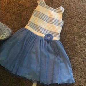 Girls dress
